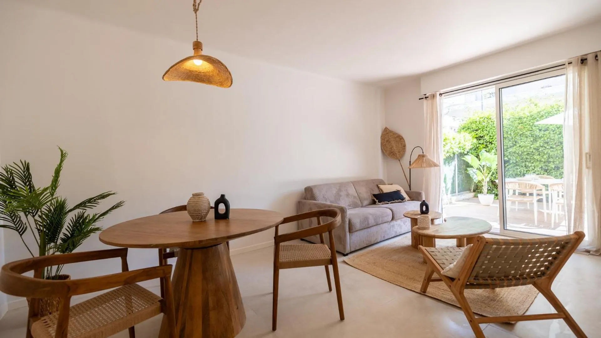 Appartement Place to be - Terrasse Bord de mer Croisette Cannes